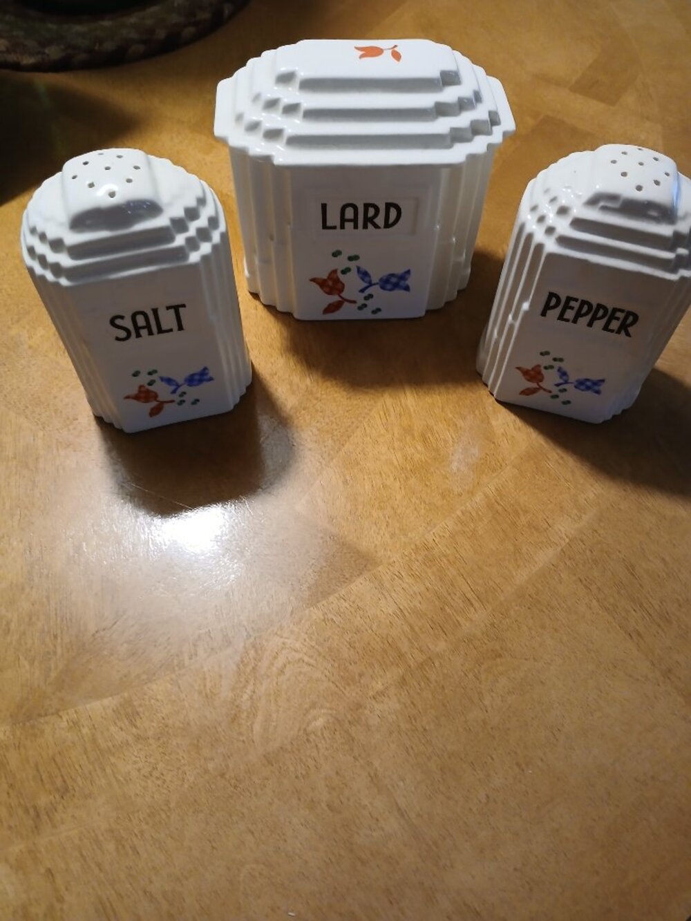 Harker Pottery Calico Tulip Lard container, Salt and Pepper shakers